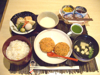堺筋本町の日本紐釦の側の居酒屋【京のおばんざい小町】ランチセット2